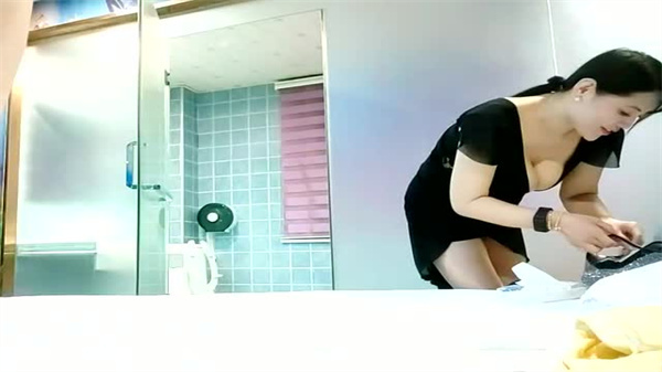 秦总会所爆乳熟女技师探花极品服务