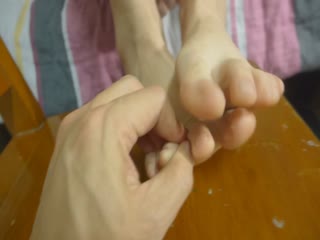 美足挑逗足交玩弄到高潮